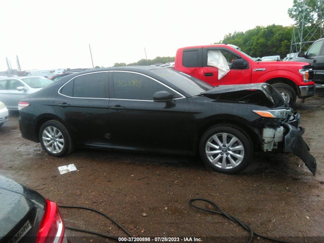 Toyota CAMRY LE 2018 4T1B11HK2JU030205 Image 13