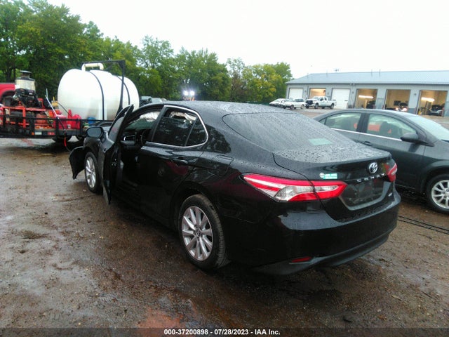 Toyota CAMRY LE 2018 4T1B11HK2JU030205 Image 3