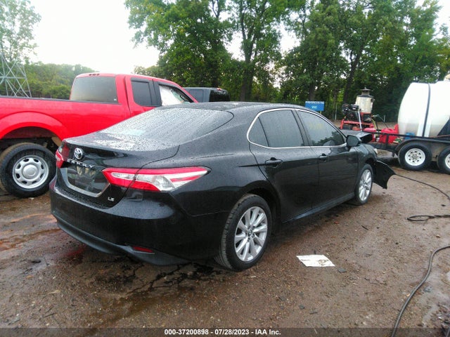 Toyota CAMRY LE 2018 4T1B11HK2JU030205 Image 4