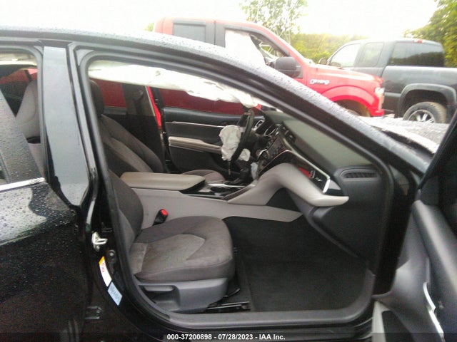 Toyota CAMRY LE 2018 4T1B11HK2JU030205 Image 5