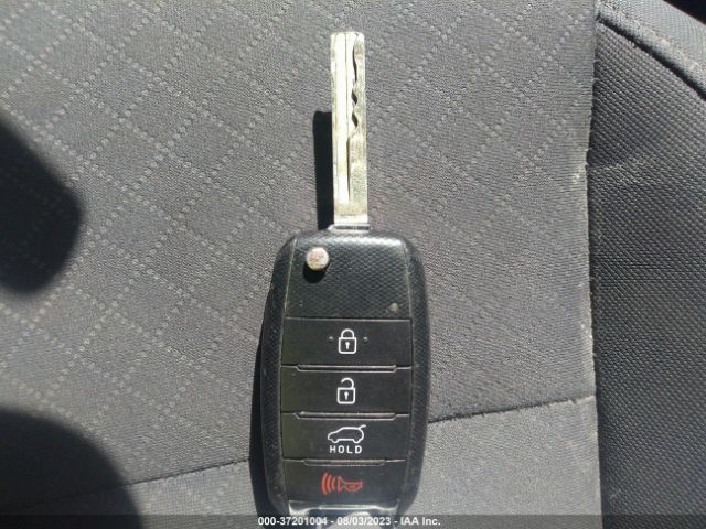 5XYPG4A5XGG054065 KIA SORENTO LX