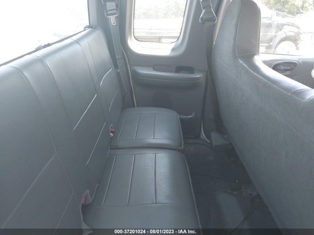 2004 FORD F-150 HERITAGE XL/XLT VIN: 2FTRX18W64CA58811