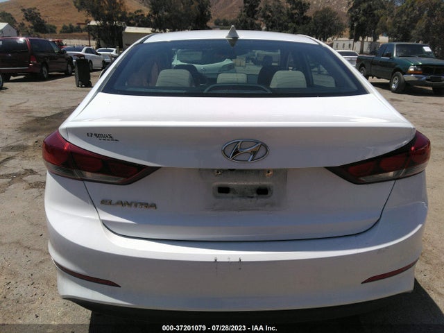 Hyundai ELANTRA SEL 2018 5NPD84LF8JH370876 Image 16