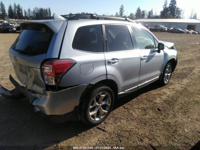 JF2SJAWC2HH429118 Subaru Forester Touring