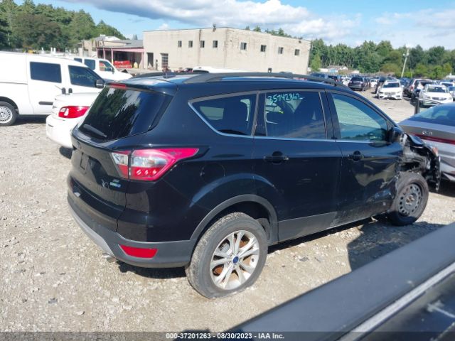 1FMCU9GD6JUD11923 Ford ESCAPE SE