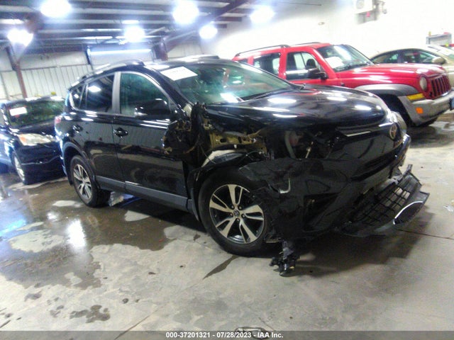 2017 TOYOTA RAV4 XLE VIN: 2T3RFREV7HW653155