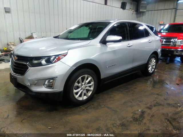 Chevrolet EQUINOX LT 2018 2GNAXSEV5J6349185 Image 2