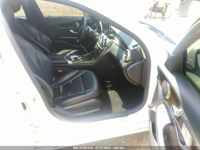 55SWF4JB3FU091046 Mercedes-Benz C-class C 300