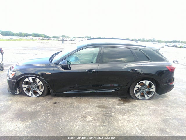 2022 Audi e-tron, VIN: WA1AAAGE1NB013581