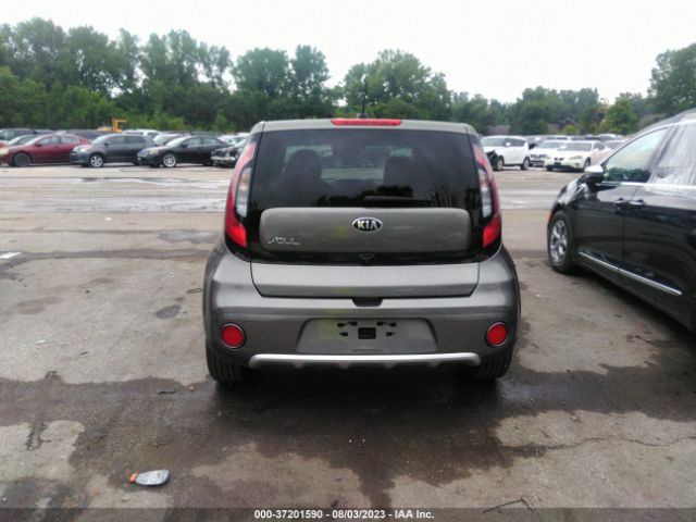 KNDJP3A55J7611825 KIA SOUL +