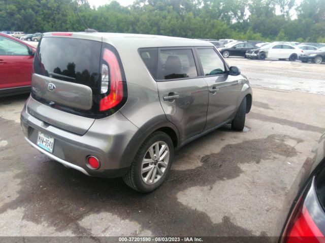 KNDJP3A55J7611825 KIA SOUL +
