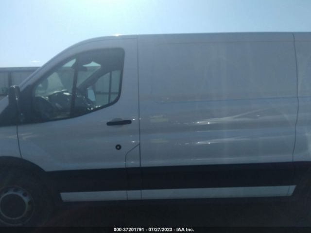 1FTYE1ZM8KKB10947 Ford TRANSIT VAN