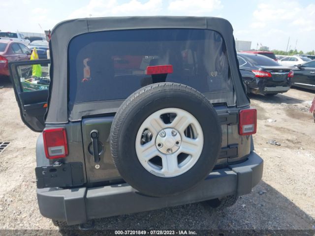 1C4BJWDG9GL235098 Jeep Wrangler Unlimited Sport