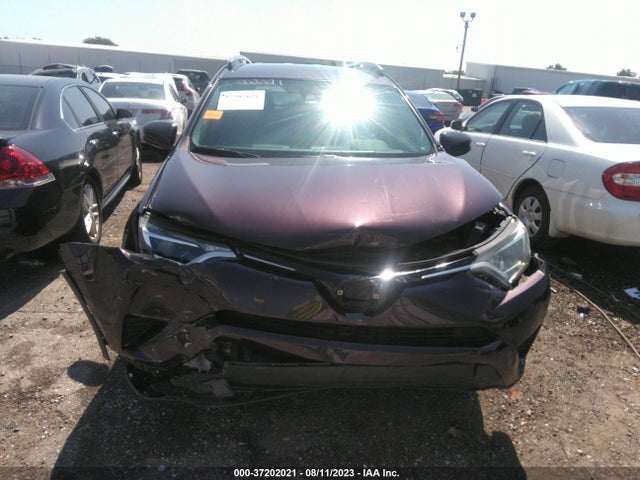 Toyota RAV4 LE 2018 2T3ZFREV7JW463801 Image 12