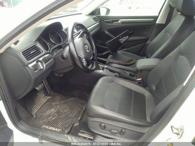 1VWAT7A3XGC032280 Volkswagen Passat 1.8t R-line W/comfort Pkg