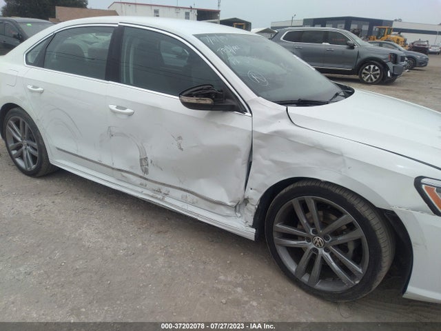 1VWAT7A3XGC032280 Volkswagen Passat 1.8t R-line W/comfort Pkg