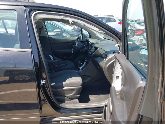 Chevrolet TRAX LS 2018 3GNCJKSB2JL366025 Image 5