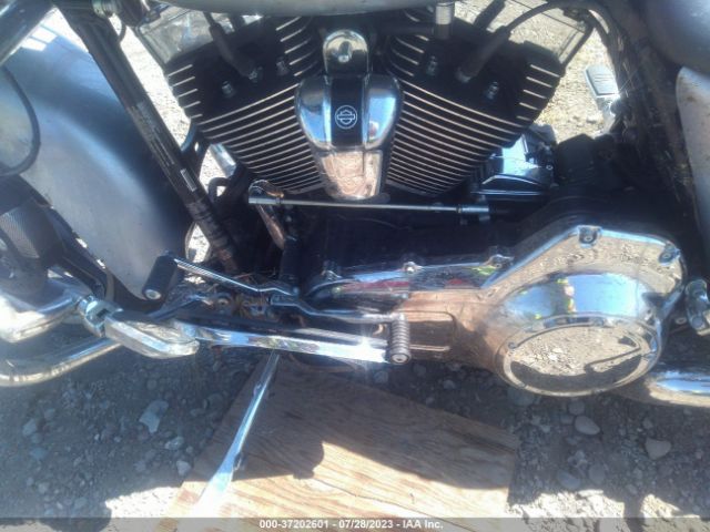 2016 HARLEY-DAVIDSON FLHXS 1HD1KRM15GB675765 Photo 8