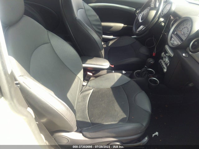 2007 MINI COOPER HARDTOP S VIN: WMWMF735X7TL91857