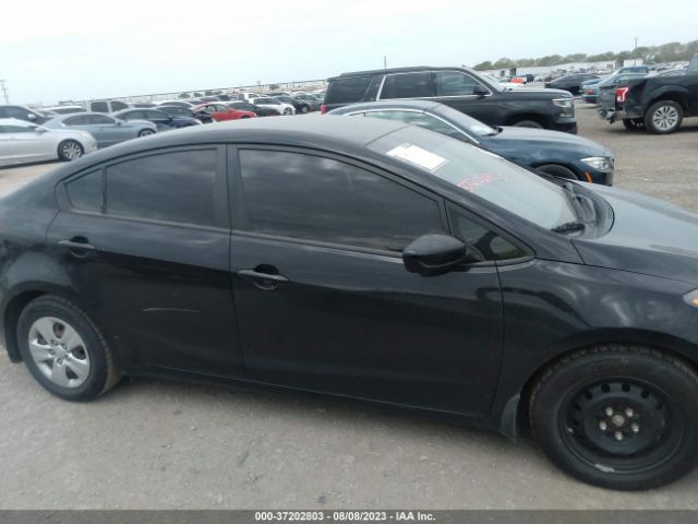 KNAFK4A65G5560668 KIA FORTE LX