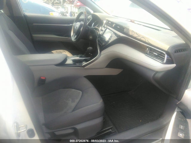 Toyota CAMRY LE 2020 4T1C11AK6LU990242 Image 5