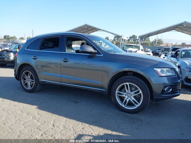 WA1LFAFP7FA104827 Audi Q5 Premium Plus