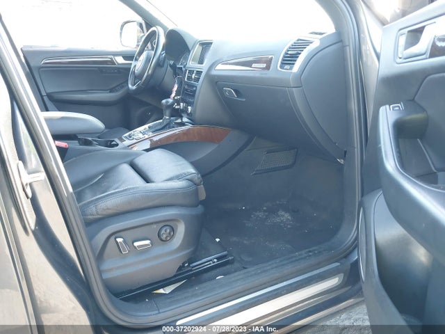 WA1LFAFP7FA104827 Audi Q5 Premium Plus