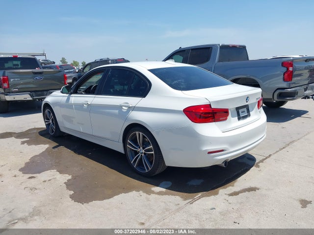 BMW 3 Series 320i 2018 WBA8E1G50JNU92137 Image 3