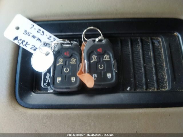 1GKS1GKC2HR333155 GMC Yukon Xl Slt