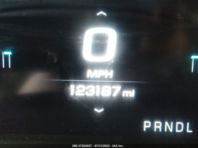 1GKS1GKC2HR333155 GMC Yukon Xl Slt