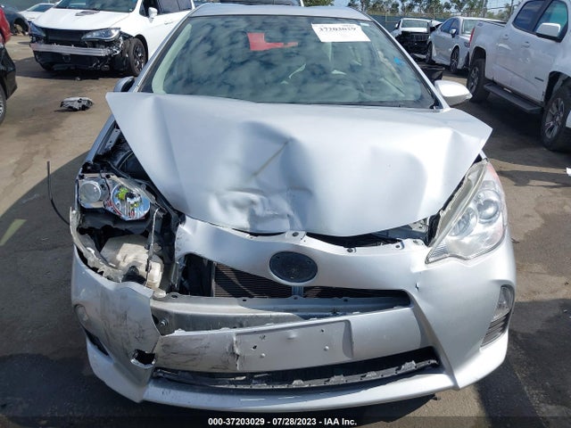 Toyota Prius C One/three/two/four 2014 JTDKDTB30E1085655 Image 12