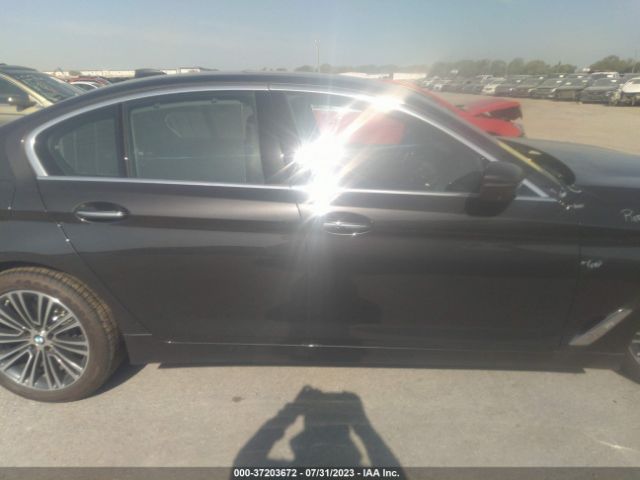 WBAJE5C3XHG914409 BMW 5 Series 540i