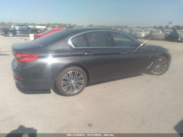 WBAJE5C3XHG914409 BMW 5 Series 540i