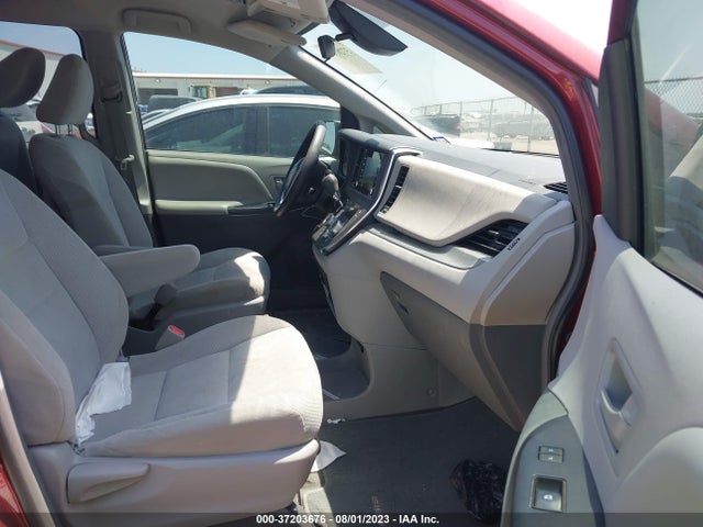 2018 TOYOTA SIENNA L VIN: 5TDZZ3DC8JS938829