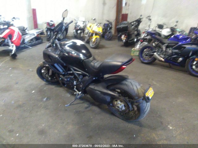 2013 DUCATI DIAVEL ZDM13BLW4DB010942 Photo 2