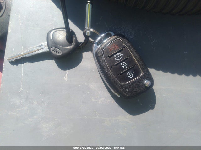 Hyundai ELANTRA SE 2019 5NPD74LF3KH438974 Image 11