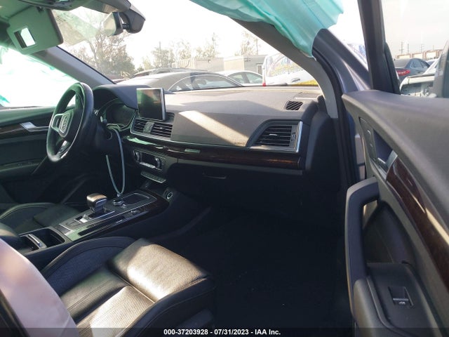 WA1BNAFY5J2207738 Audi Q5 Premium Plus
