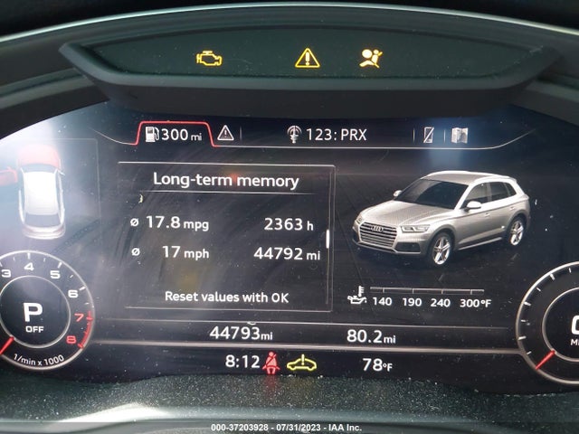 WA1BNAFY5J2207738 Audi Q5 Premium Plus