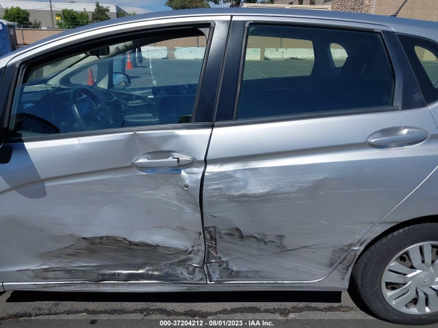 Honda FIT LX 2016 JHMGK5H55GS006590 Image 6