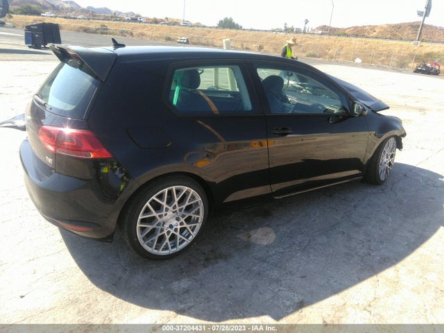 3VW817AU0FM092854 Volkswagen Golf Tsi S