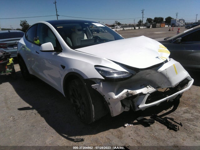 Tesla Model Y Long Range 2020 5YJYGDEE6LF056380 Image 13