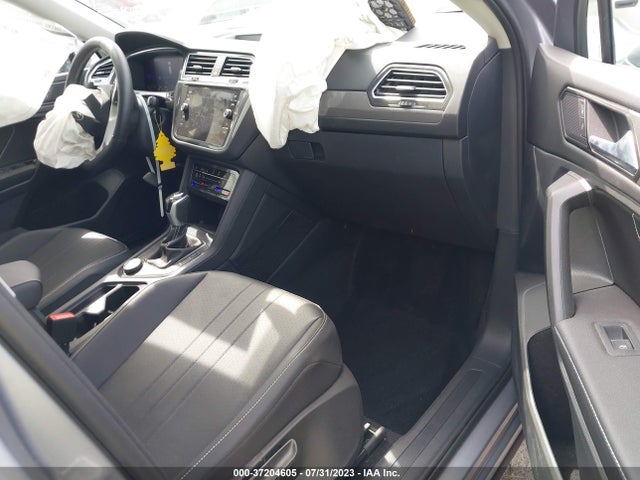 3VV2B7AX4PM023684 Volkswagen TIGUAN SE