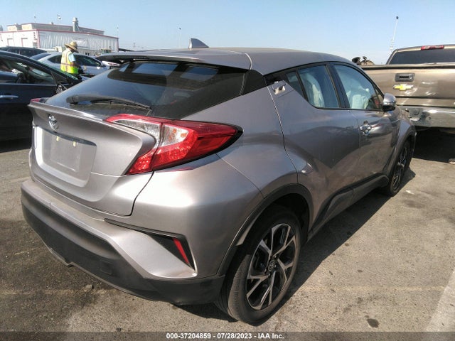 Toyota C-HR XLE 2018 NMTKHMBX6JR034380 Image 10