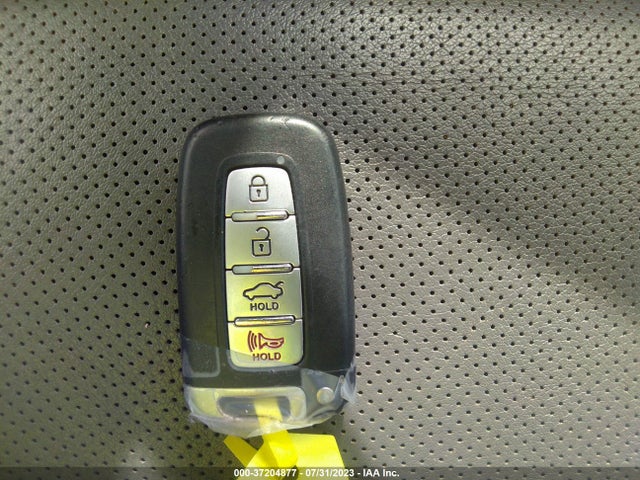 2013 HYUNDAI SONATA HYBRID LIMITED W VIN: KMHEC4A46DA070880