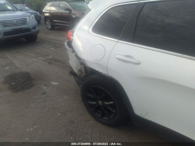 1C4PJMCB1EW107210 Jeep Cherokee Latitude