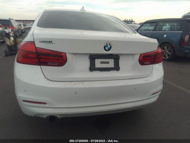 WBA8E1G33HNU17330 BMW 3 Series 320i