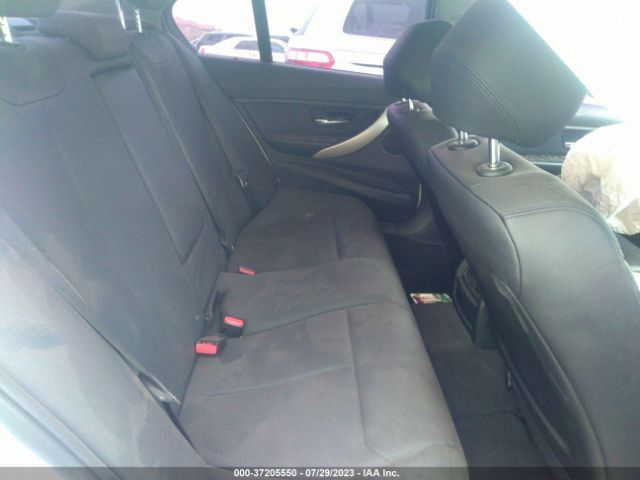 WBA8E1G33HNU17330 BMW 3 Series 320i