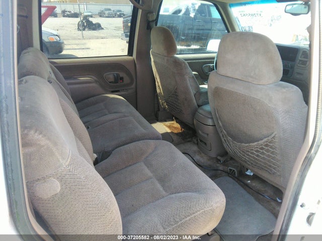 1999 GMC SUBURBAN VIN: 3GKEC16R0XG552780