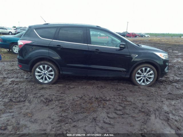 1FMCU0J96HUA09462 Ford Escape Titanium