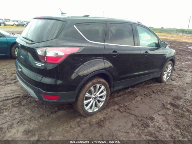 1FMCU0J96HUA09462 Ford Escape Titanium